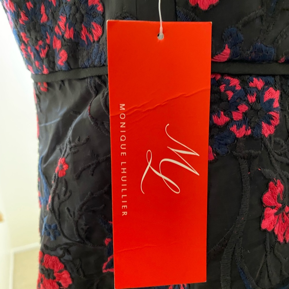 Monique Lhuillier Black and Red Spaghetti Strap Dress. With Tag. - Picture 7 of 9